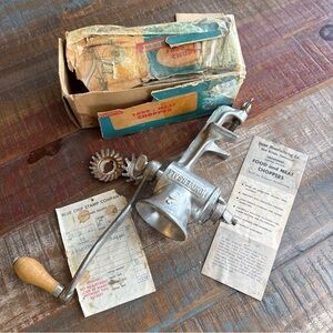 1960s Universal No. 2 Food Chopper Hand Cranked Wood Handle Original Box Receipt